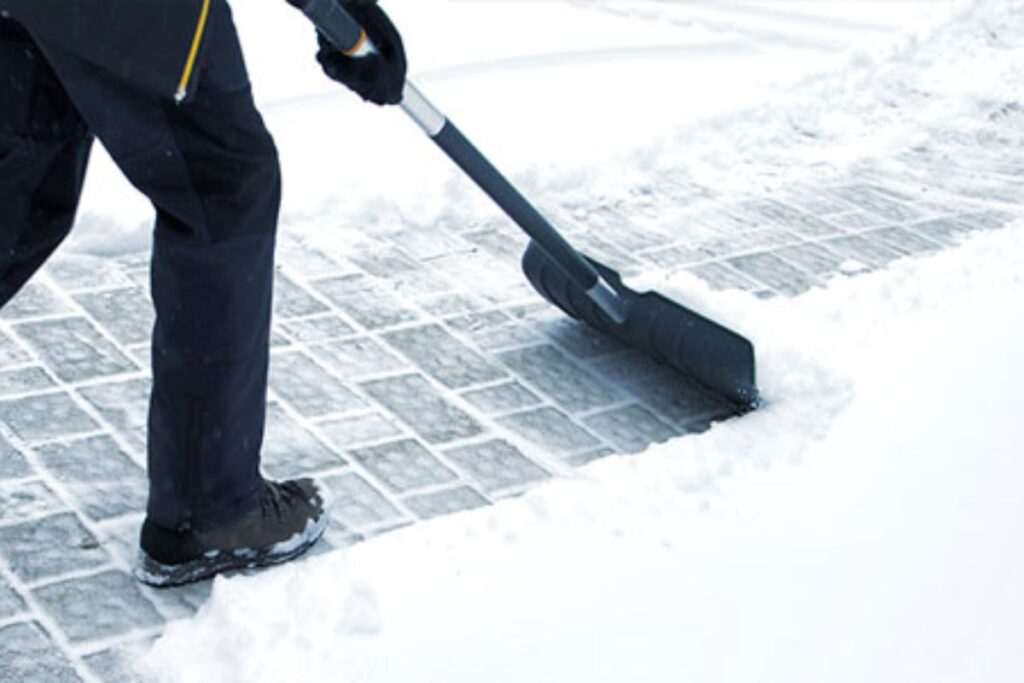 Protéger votre revêtement de sol commercial pendant les mois d’hiver